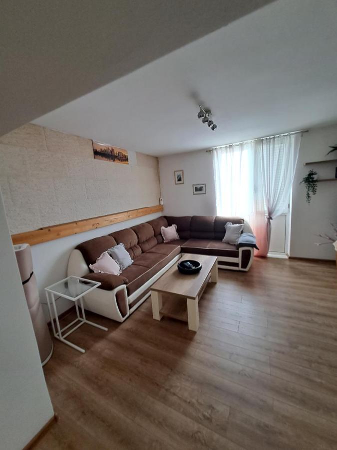 شقة بلوتشي  في Apartman Nera المظهر الخارجي الصورة